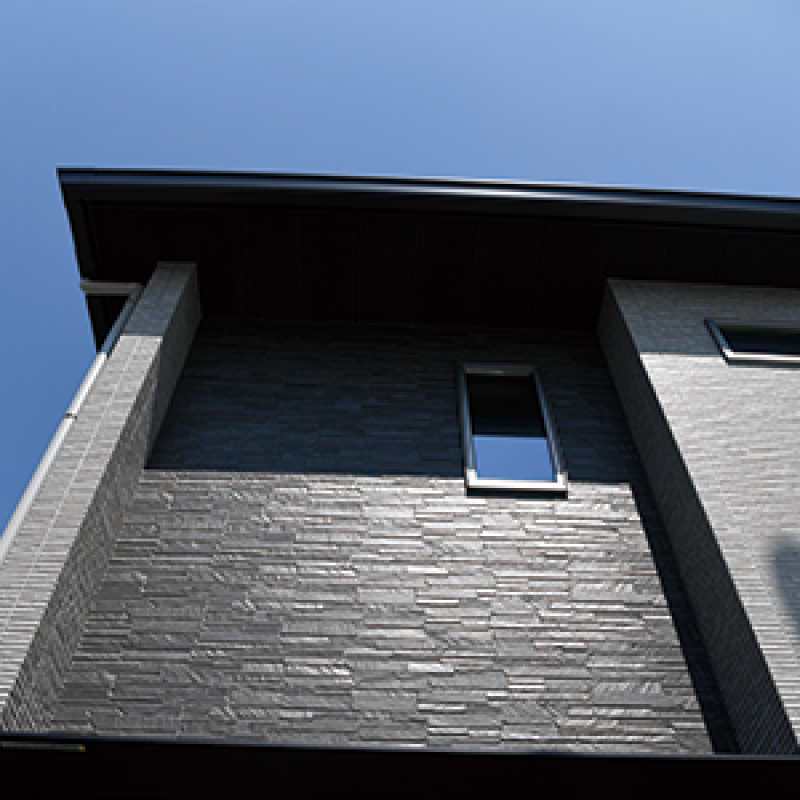 高性能の断熱材とサッシで手に入れた「家族の健康」と「エコ」